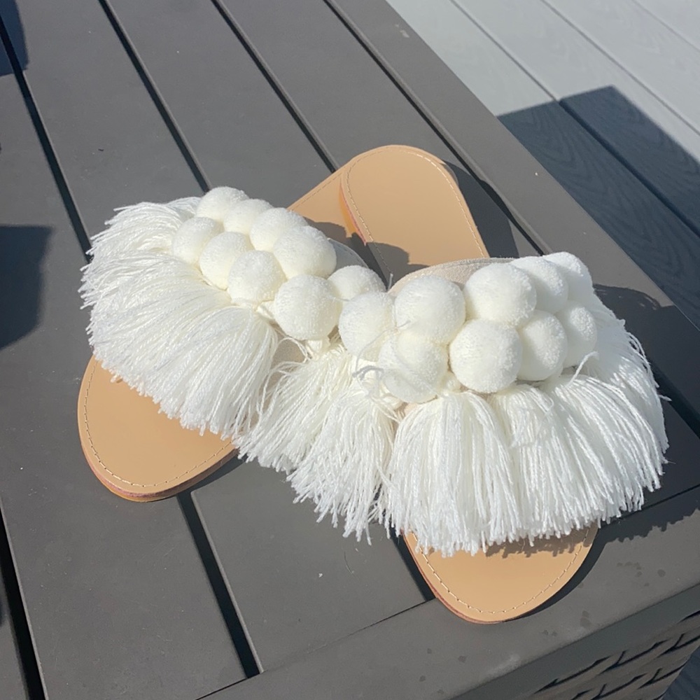 Women’s Cream Sandal size 8
